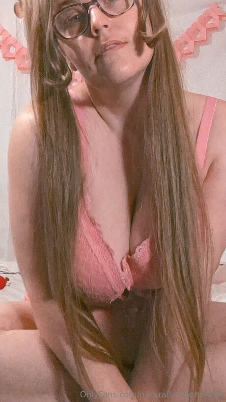 Naturally Naomi Free onlyfans leaks