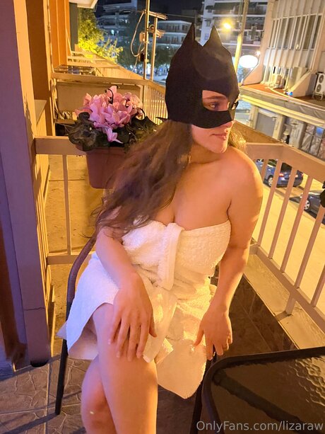 Lizaraw topless onlyfans
