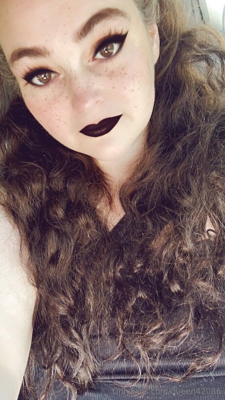 Curlytop1015 only fans naked