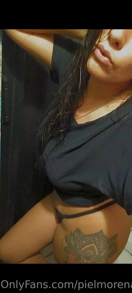 Pielmorena1506 onlyfans photos
