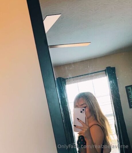 Realzoelaverne nude onlyfans leaks