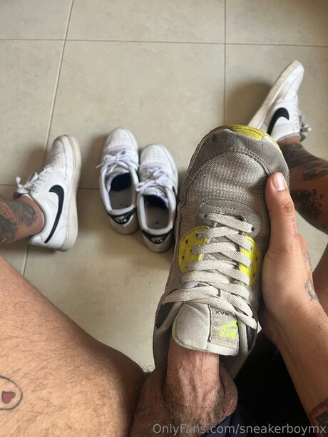 Sneakerboymx nude leaked onlyfans