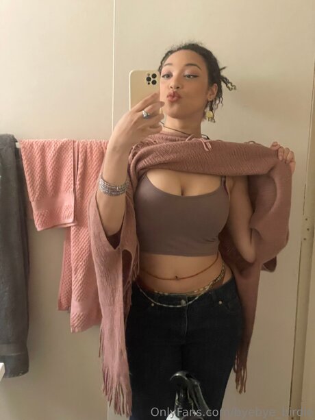 Byebye Birdie onlyfans model photos