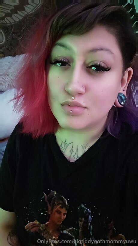 Bigtiddygothmommyuwu Profile pic