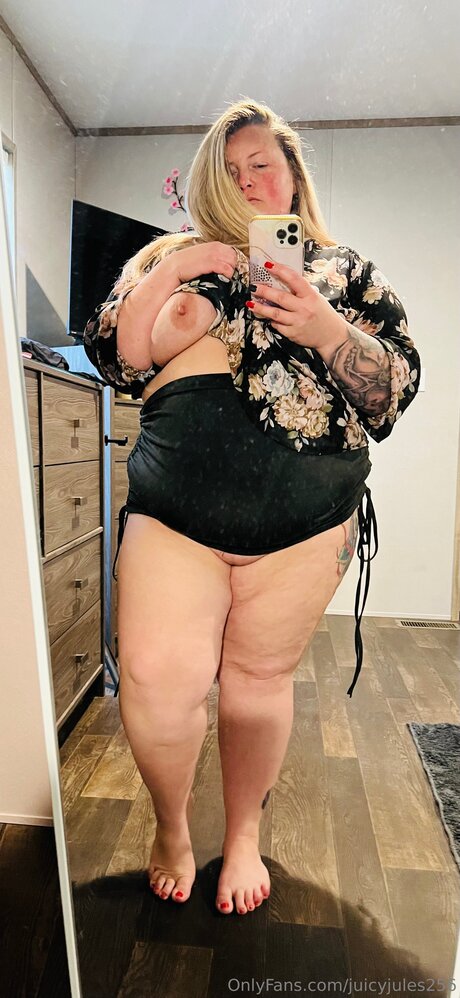 Juicyjules256 Profile pic