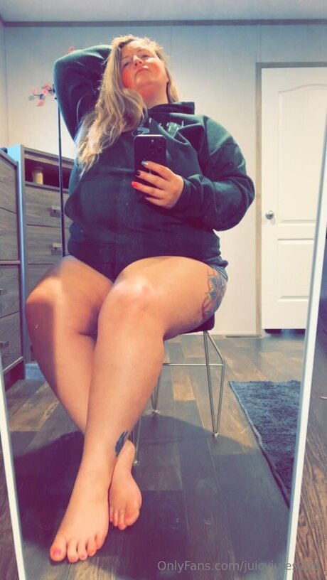 Juicyjules256 onlyfans desnuda