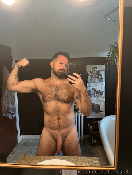 Canadiancub30 feet onlyfans