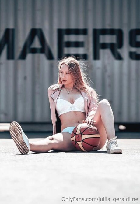 Juliia Geraldiine onlyfans sex leaked