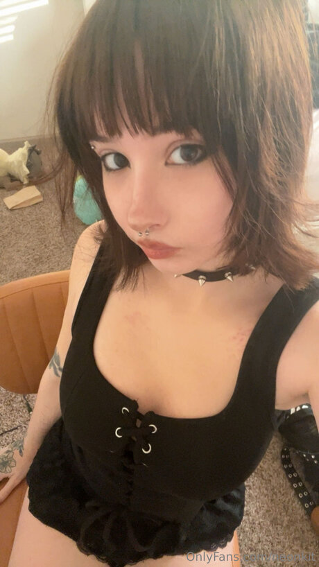 Neonkit porn only fans