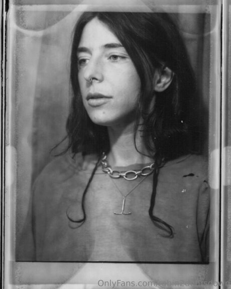 Robin2doorsdown on onlyfans