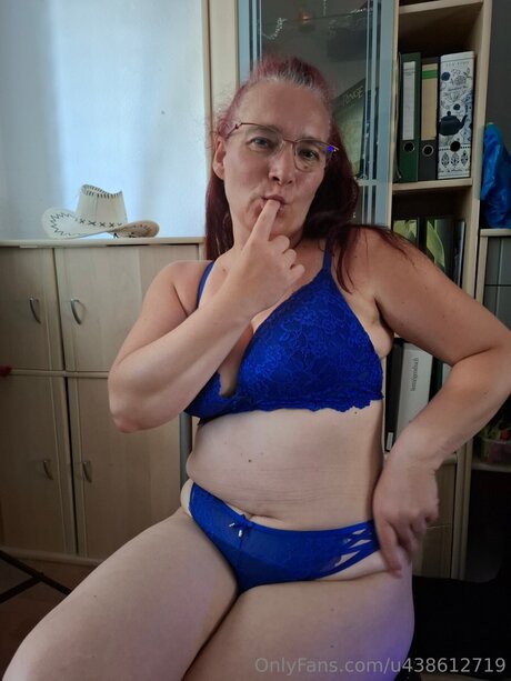 Margretbrown onlyfans strip tease