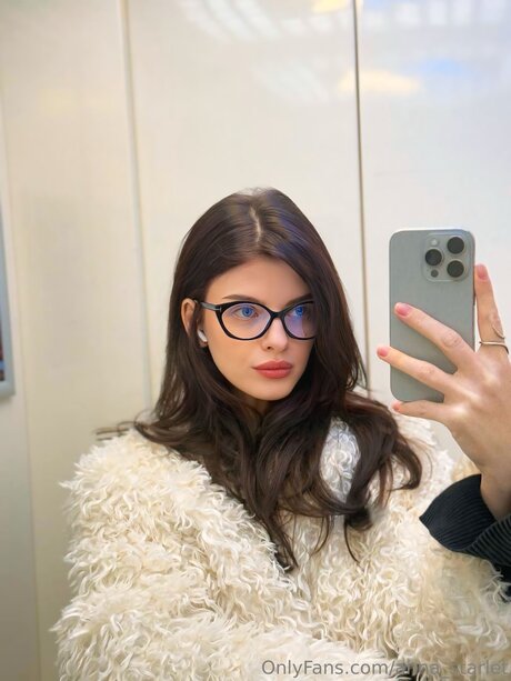 Anna Starlet onlyfans star