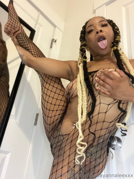 Theayannaleexxx onlyfans nude