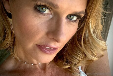 Reyalovenlightvip onlyfans sex leak