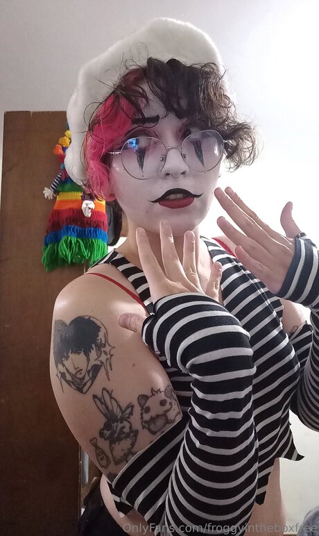 Froggyintheboxfree porn only fans