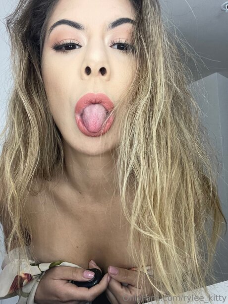 Rylee Kitty leaked onlyfans photos