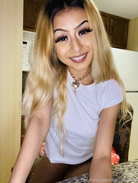 Latinabarbie96 onlyfans striptease