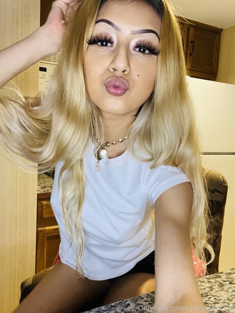 Latinabarbie96 only fans content