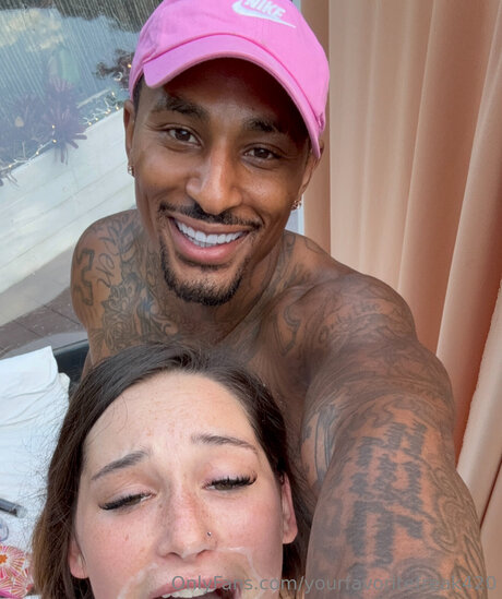 Yourfavoritefreak420 onlyfans nudes leak