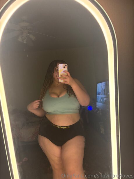 Snowflakelovess only fans