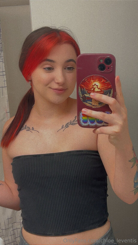 Red W nudes onlyfans