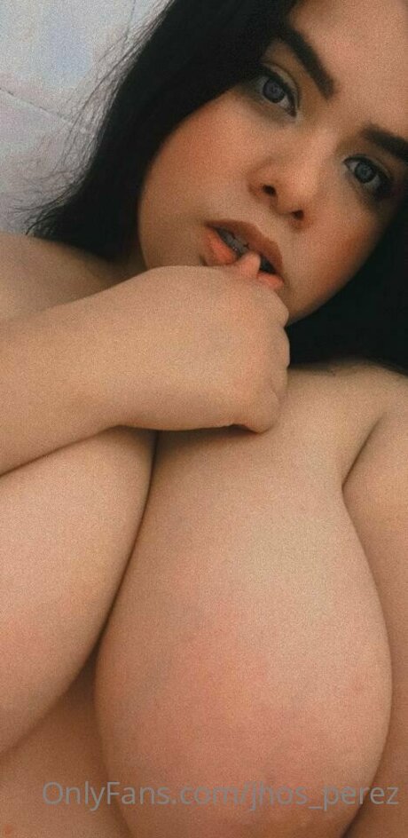 Jhos Perez onlyfans posts