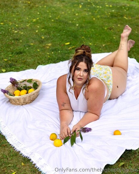 Thebigbootybarbie boobs onlyfans