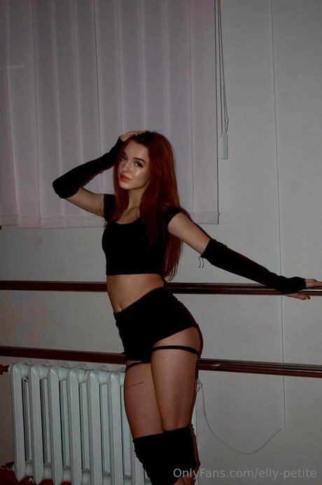 Elly Petite onlyfans page