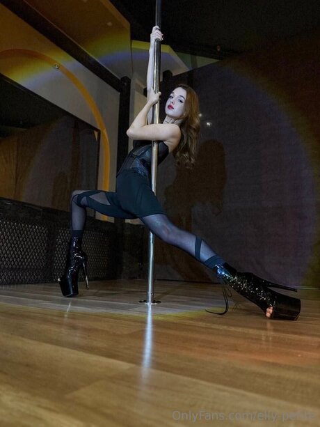 Elly Petite onlyfans nude leaked