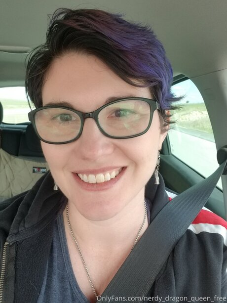 Nerdy Dragon Queen Free onlyfans leak free