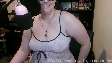 Nerdy Dragon Queen Free feet onlyfans