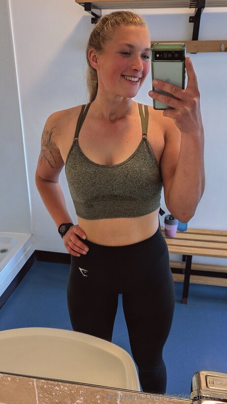 Lusciouslizziee leak only fans