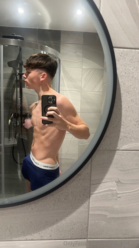 Lewisboothyvip onlyfans leak xxx