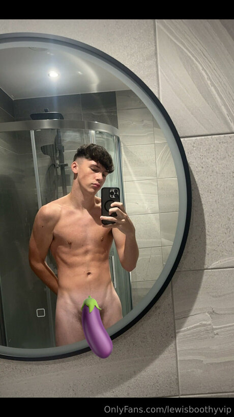 Lewisboothyvip onlyfans nude leak