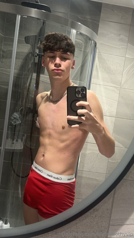 Lewisboothyvip onlyfans leaked nude