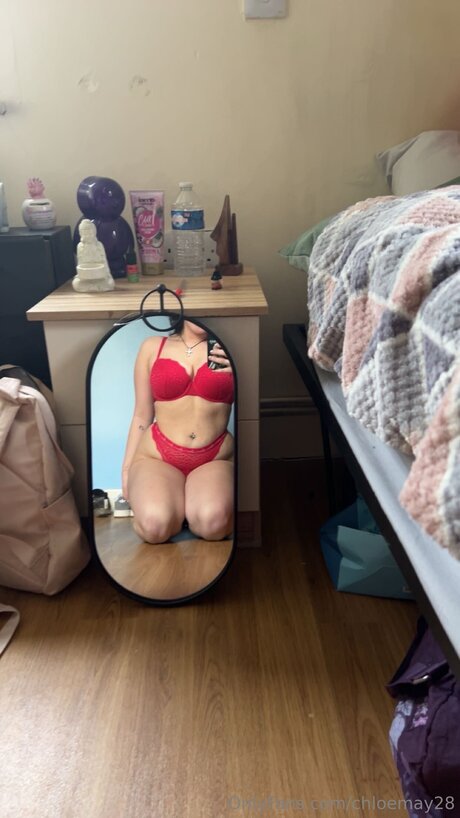 Chloemay28 free only fans