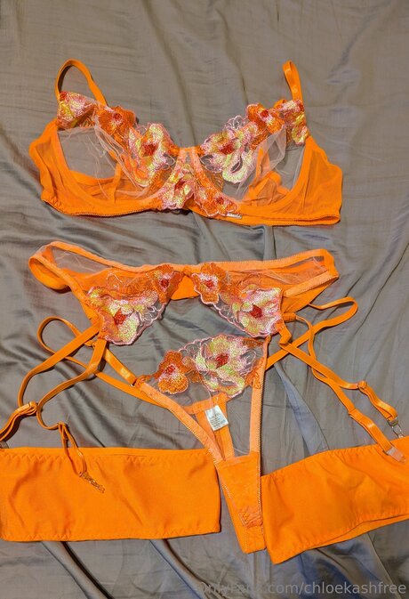 Chloekashfree only fans leak