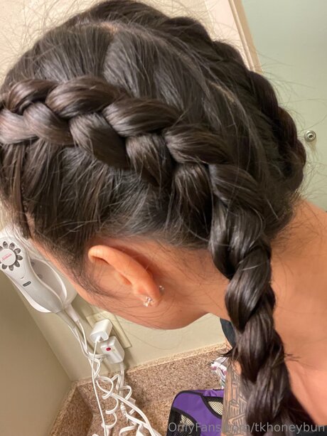 Tkhoneybun onlyfans sextape leak