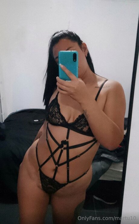 Martu10 onlyfans striptease