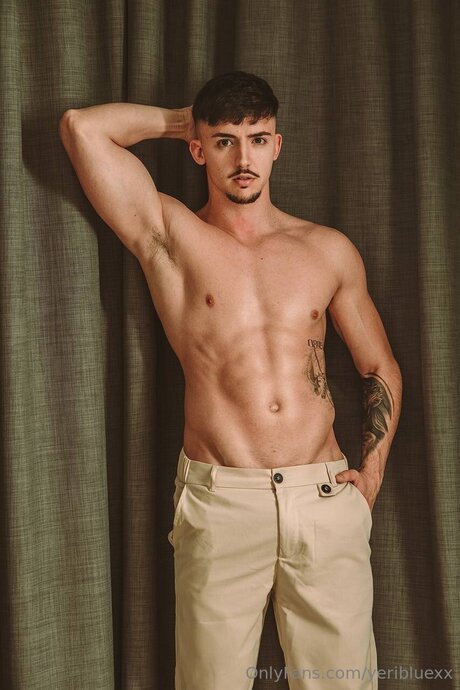 Yeribluexx onlyfans pic