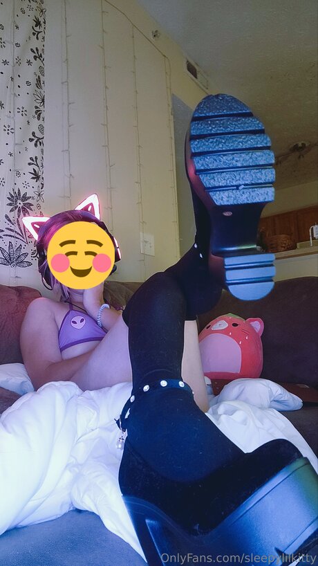 Sleepylilkitty naked onlyfans leak
