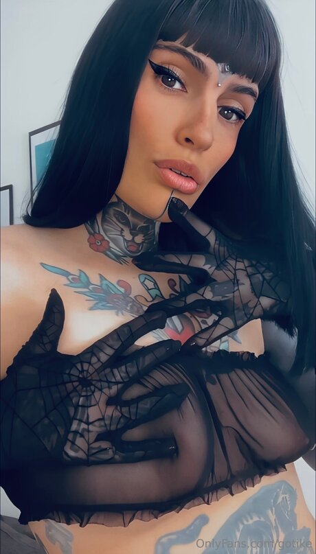 Gotikefree onlyfans nude tits