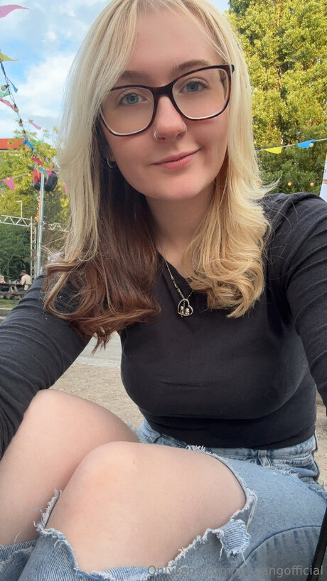 Emyangofficial nude leaked onlyfans