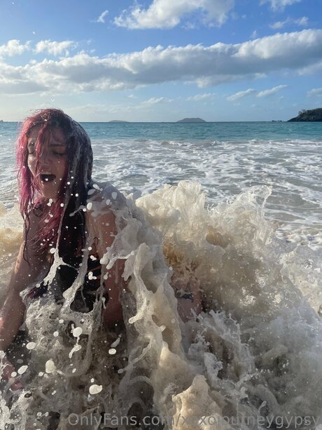 Laylaniluxxo nude leaked onlyfans