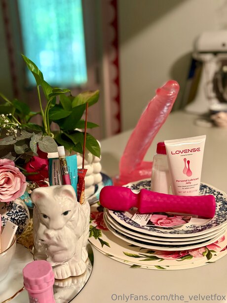 The Velvetfox strip onlyfans