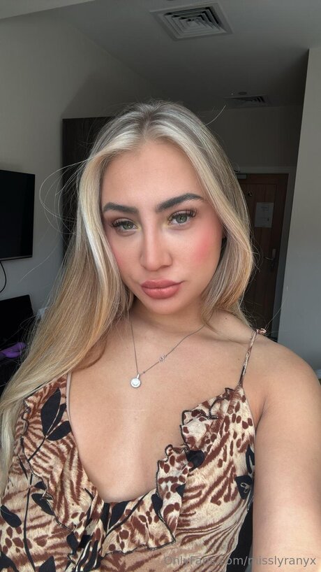 Misslyranyx onlyfans xxx