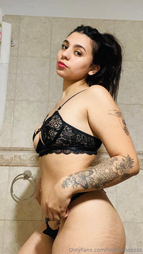 Lolamendezzz sexy onlyfans