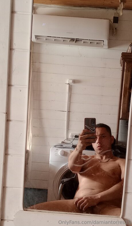 Damiantorres19 onlyfans leaked tits