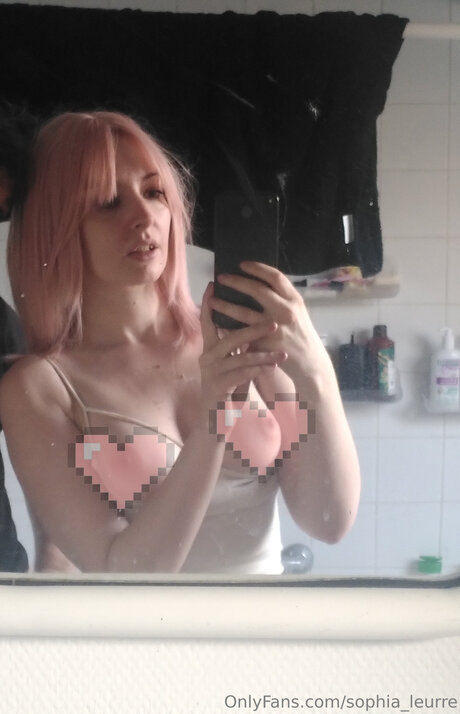 Sophia Leurre naked onlyfans pics