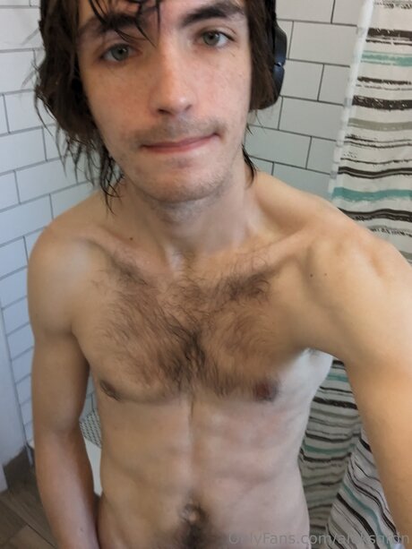 Aleksqrdn leaked only fans